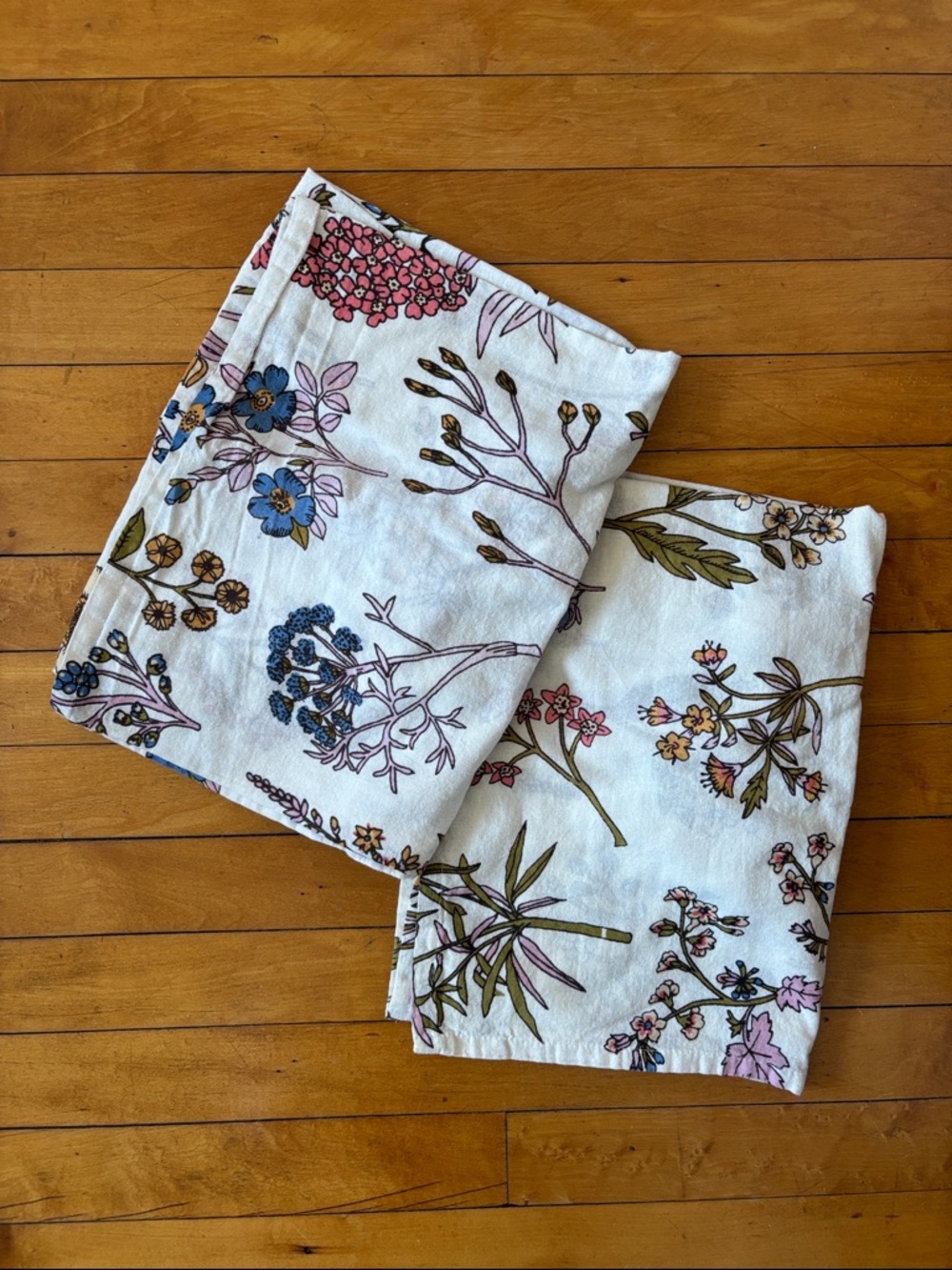 UO Floral Cafe Curtains (set of 2)